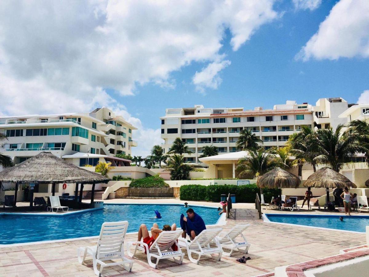 Brisas Sunset Apartment Cancún Exterior foto
