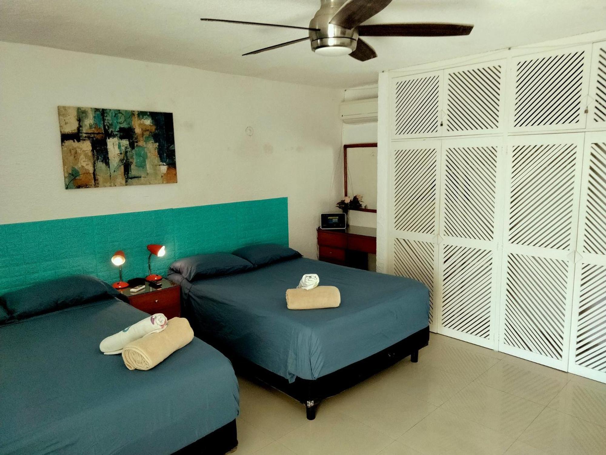 Brisas Sunset Apartment Cancún Exterior foto