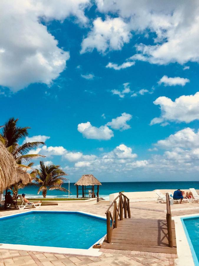 Brisas Sunset Apartment Cancún Exterior foto